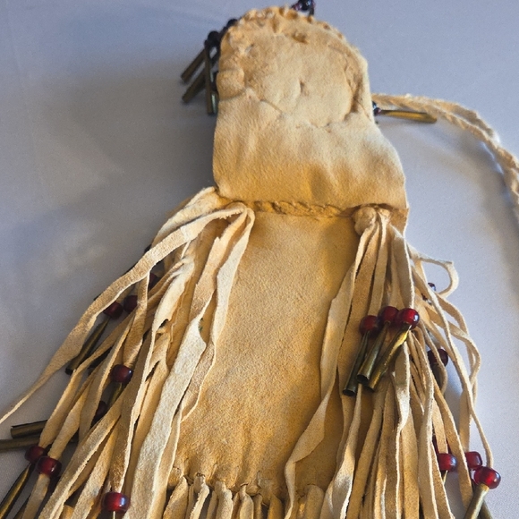 Handcrafted Fringe Beaded Leather Bag - Picture 3 of 6